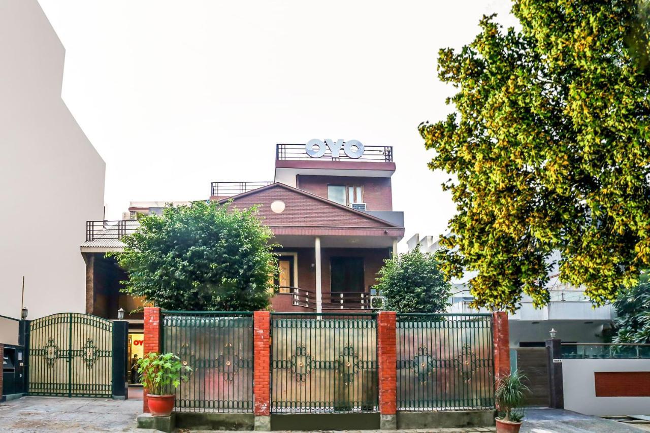 Oyo 15376 Purple Star 3* Gurgaon