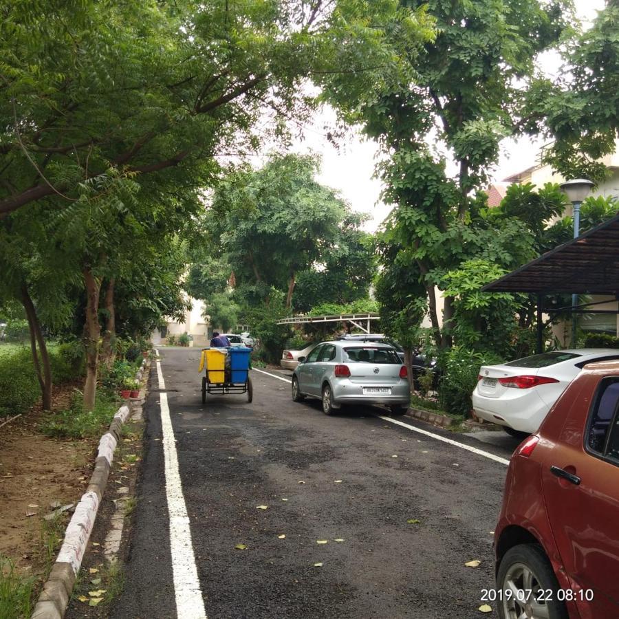 Bed & Breakfast Nirvana Country - Peaceful In A For Female Travellers Gurgaon