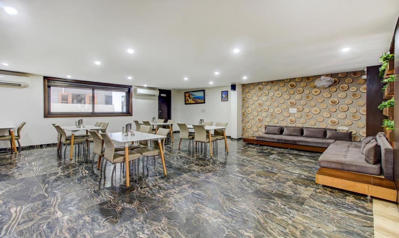 Treebo M2m Residency Sector 46 Hotel 3*