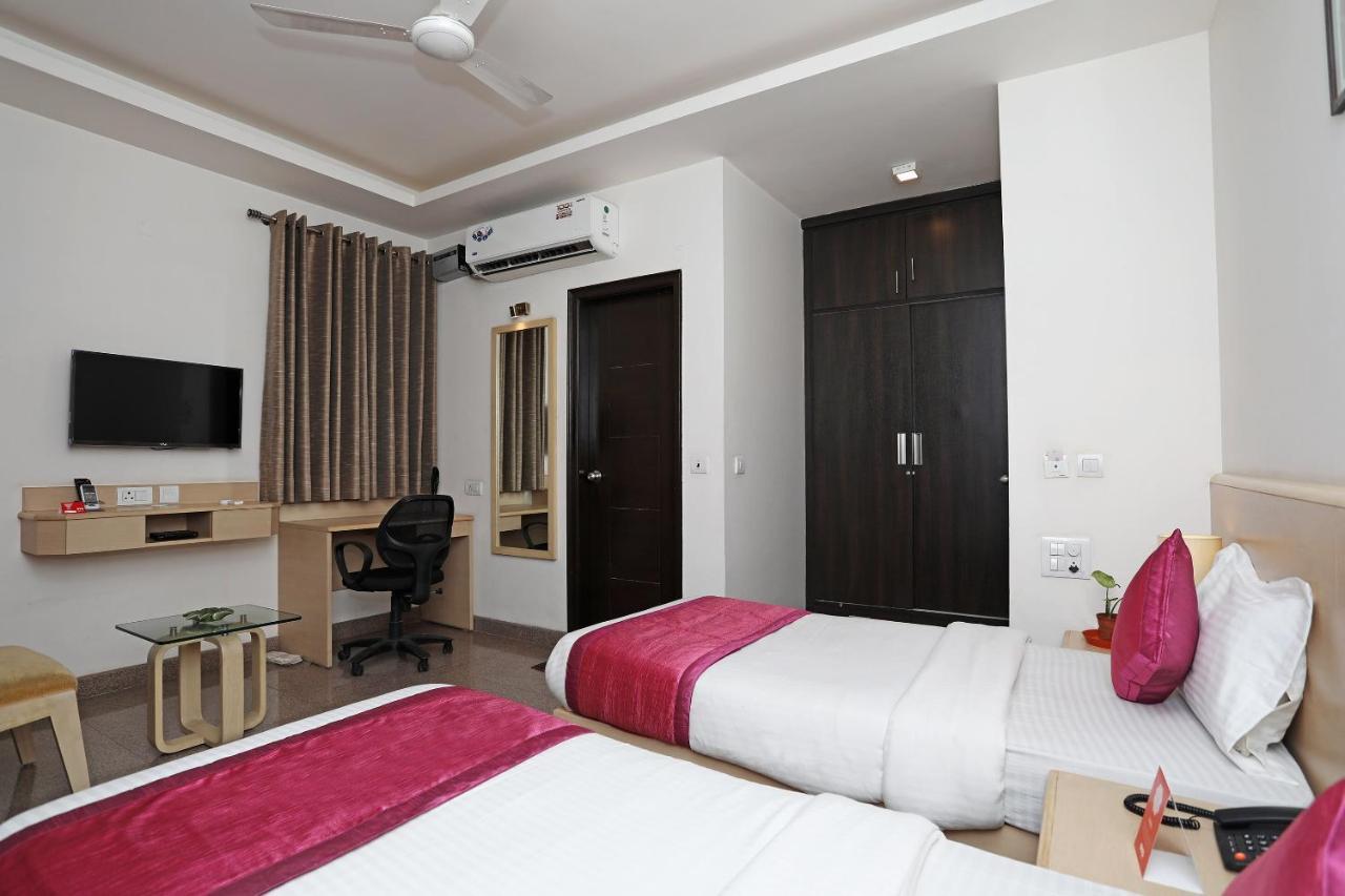 Hotel Oyo 10028 Lotus Panache