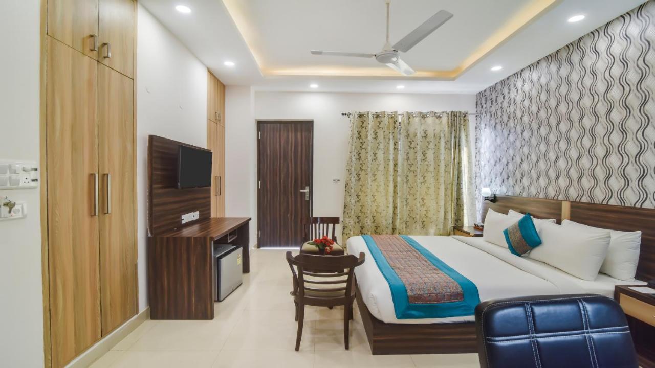 Hotel Royal Galleria 3*