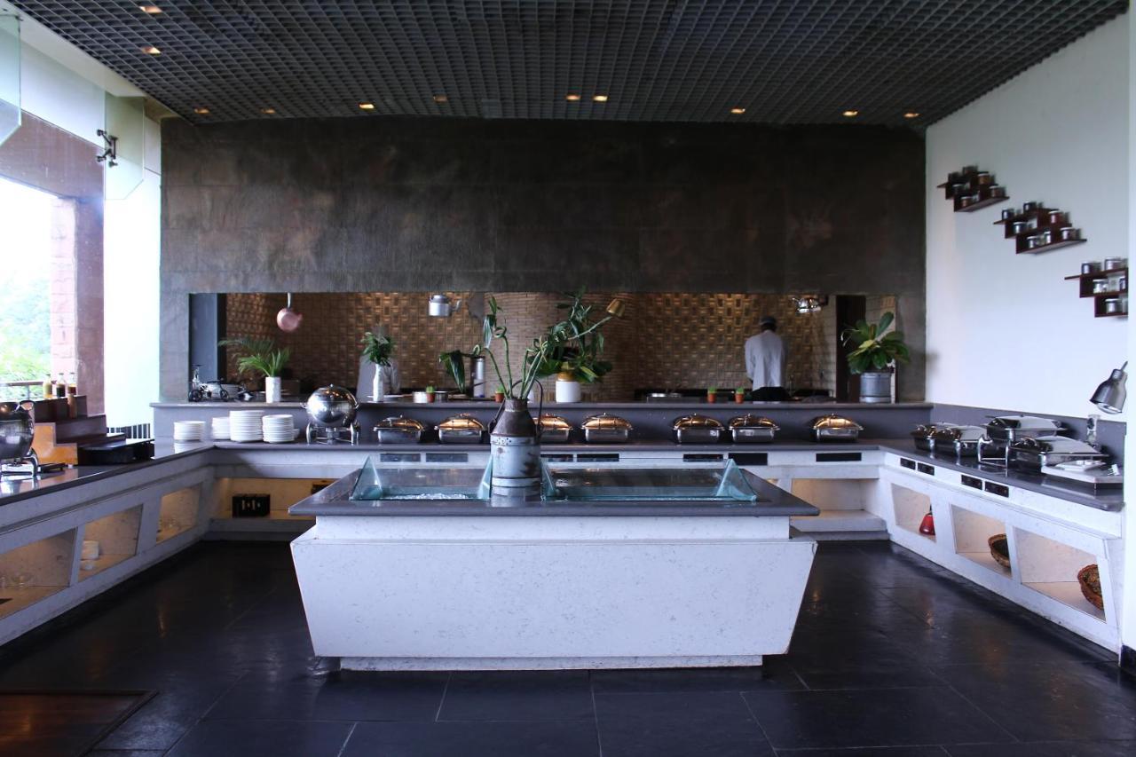 Taj Damdama & Spa, Gurugram Resort 5*