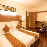 Hotel Crossroads