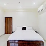 Oyo 79667 Townhouse Sunbrite