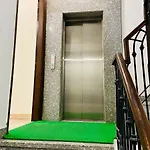 Bluo Studio Dlf Cybercity - Kitchen, Balcony, Lift