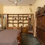 Hostie Chinar Haveli - Heritage Home With Pool, Gurgaon
