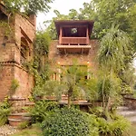Hostie Chinar Haveli - Heritage Home With Pool, Gurgaon