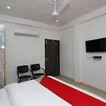Oyo 26119 Star Hotel