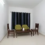 Oyo 11383 Hotel Go Rooms