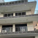Oyo White House Tower