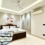 Bluo 3Bhk - Dlf Cybercity, Mg Road, Balcony, Lift