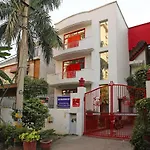 Oyo Near Mg Road Near Aravali Biodiversity Park