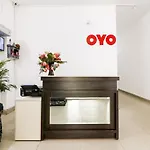 Oyo Flagship 37833 Hotel Safe Stay