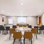 Treebo Flxho Trio, Medanta Medicity Gurgaon