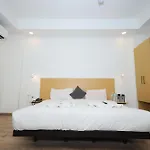 Hotel Wedlock Near Artemis Hospital