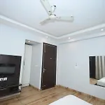 Hotel Wedlock Near Artemis Hospital