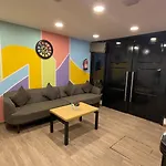 Saltstayz Sector 39- Near Rajiv Chowk & Sohna Road