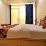 Fabhotel The Royal Oak
