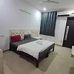 Hotel O Paradise Inn