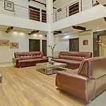 Blue Moon Residency Hotel & Restaurant