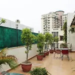 Oyo Premium Galleria Market Dlf4