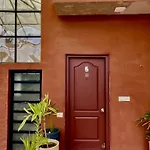 Firebrick Boutique Residences - Garnet House