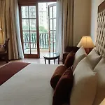 Dlf Club 4