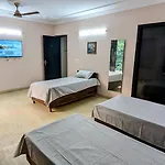 Happy Nest Hostel And Pg