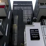 Super Townhouse Galleria Market Near Golf Course Road