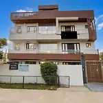 Hotel Viraj