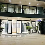The Lodgers Luxury Hotel Near Golf Course Road Gurgaon