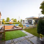 Elivaas Aarul 4 Bhk Villa With Pvt Pool, Gazebo & Game Zone