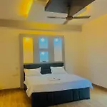 Hotel O The Majestic Residency