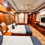 Platinum Palace Medanta Medicity