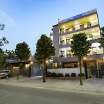 Fabhotel Rr Premium - Near Medanta Hospital