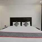 Super Townhouse Tipsyy Near Bestech Central Square Mall