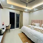 1 Bhk Serviced Apartments Sector 52 Near Millennium City Centre Metro Station