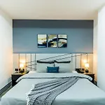 Bedchambers Serviced Apartments, Golf Course Road, Gurgaon