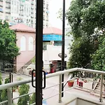 Oyo Premium Galleria Market Dlf4
