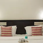 Aura Suites