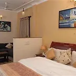 Tree Top Greens - Service Apartment