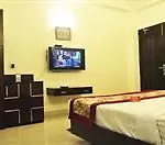 Oyo Rooms Golf Course Road II