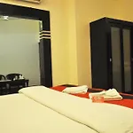 Oyo Premium Old Gurgaon
