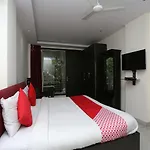 Oyo 16410 Hotel Retreet