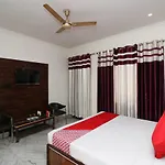Oyo 28453 Hotel Heaven Stay