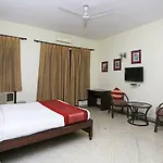 Oyo 2256 Hotel Excellency