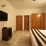 Oyo 6835 Green Residency