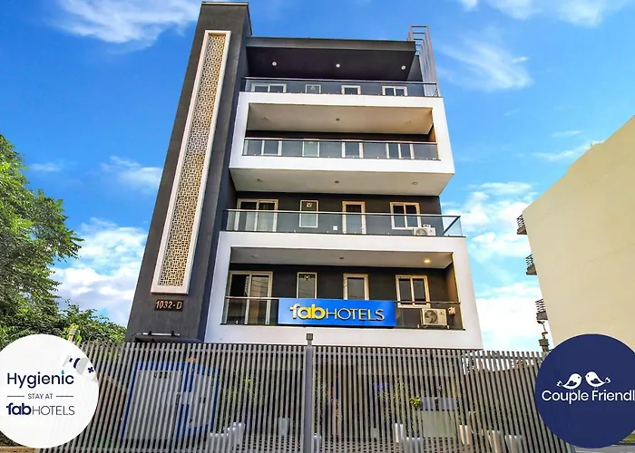 Fabhotel Kiara- 400 Meters From Medanta Hospital