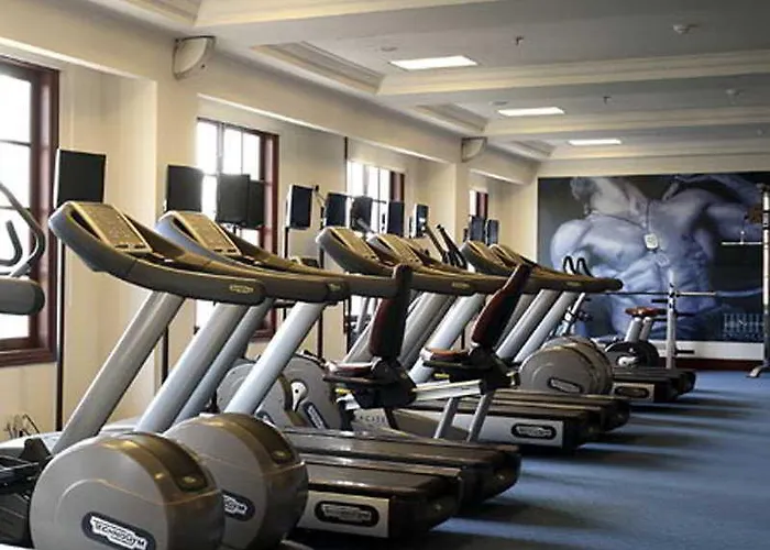 Dlf City Club