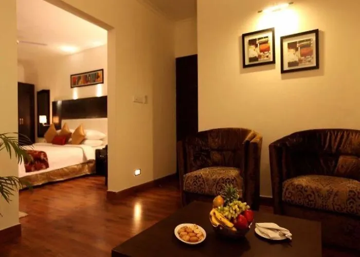 Hotel Crossroads